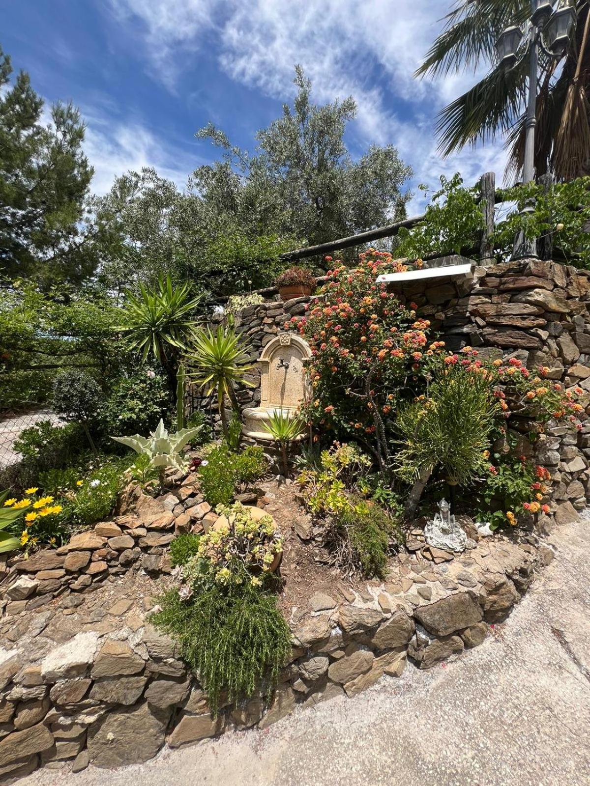 Los Olivos Málaga Esterno foto